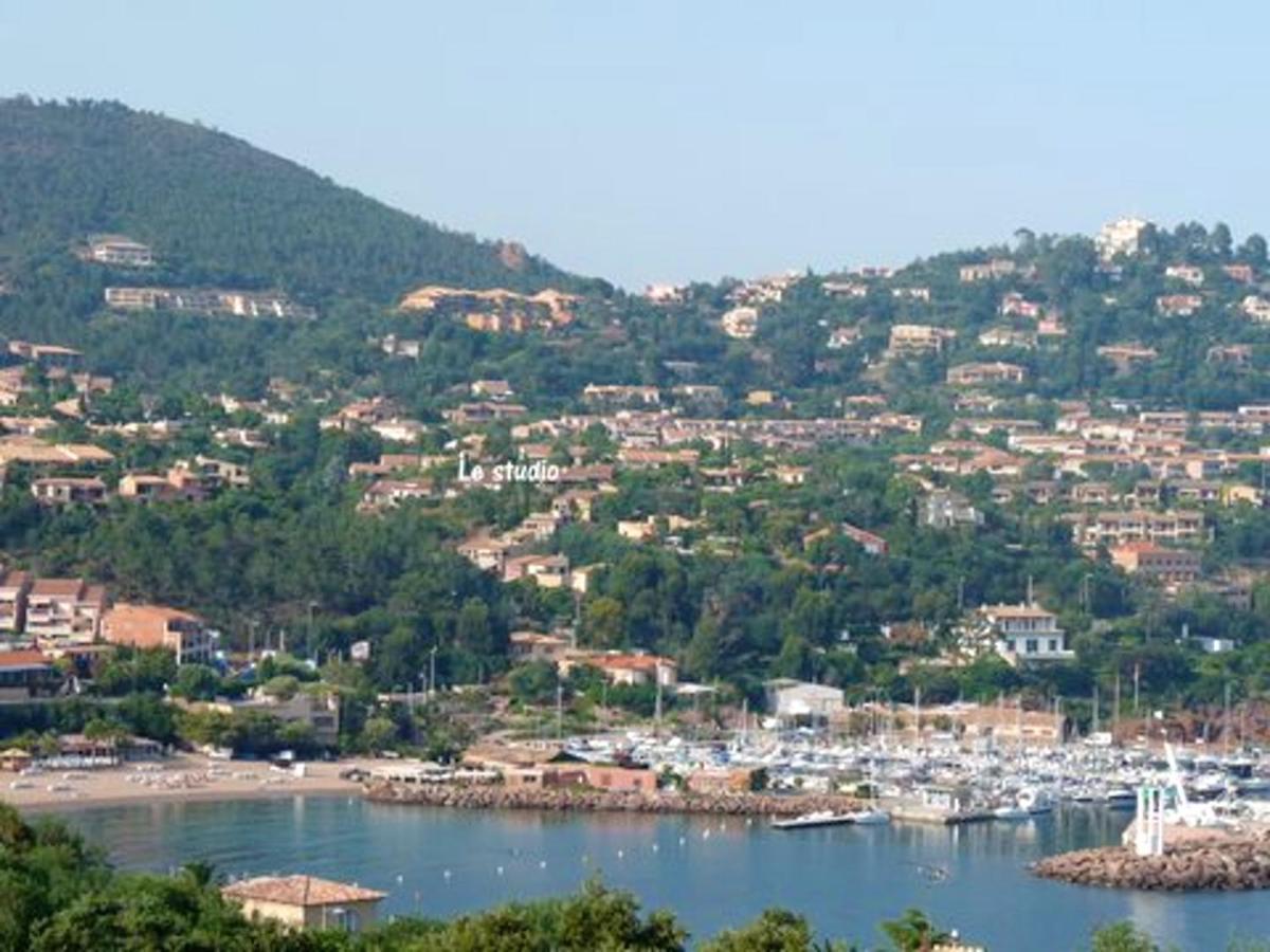 Studio A Theoule Sur Mer A 400 M De La Plage Avec Vue Sur La Mer Terrasse Amenagee Et Wifi Apartman Kültér fotó